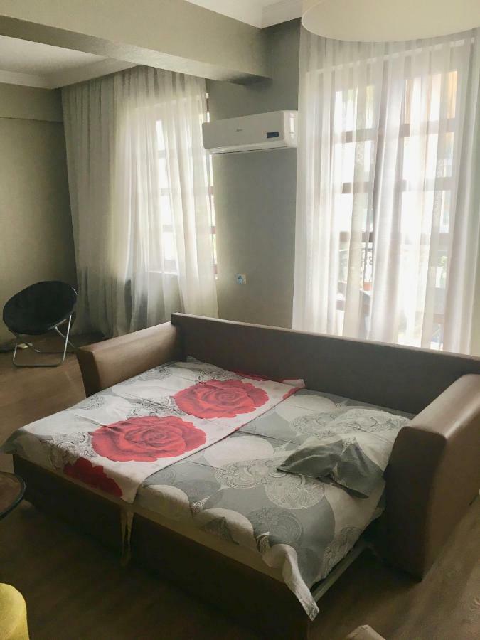Cheap And Chic Lägenhet Batumi Exteriör bild